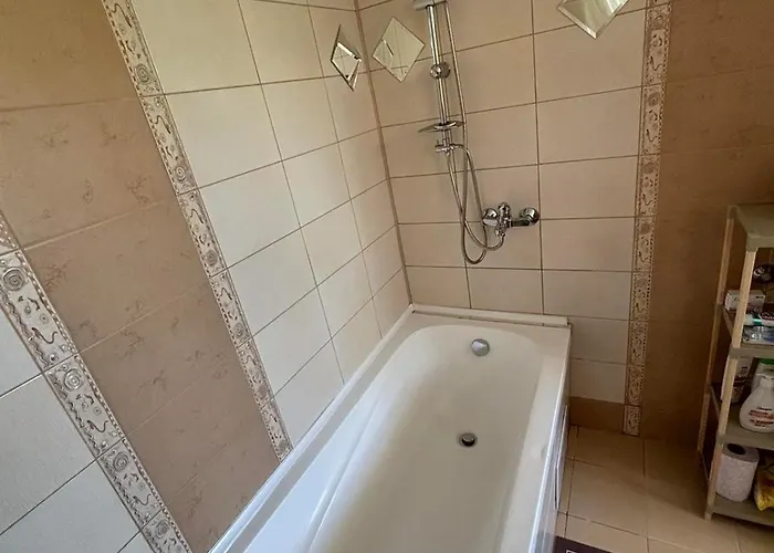 дани и мони Апартамент *