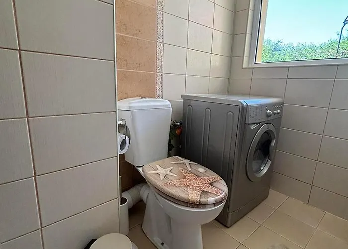 дани и мони Апартамент